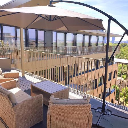 Panorama Apartment Vienna - Free Parking, Sauna & Fitness Екстериор снимка