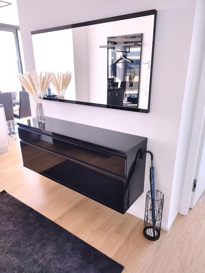 Panorama Apartment Vienna - Free Parking, Sauna & Fitness Екстериор снимка