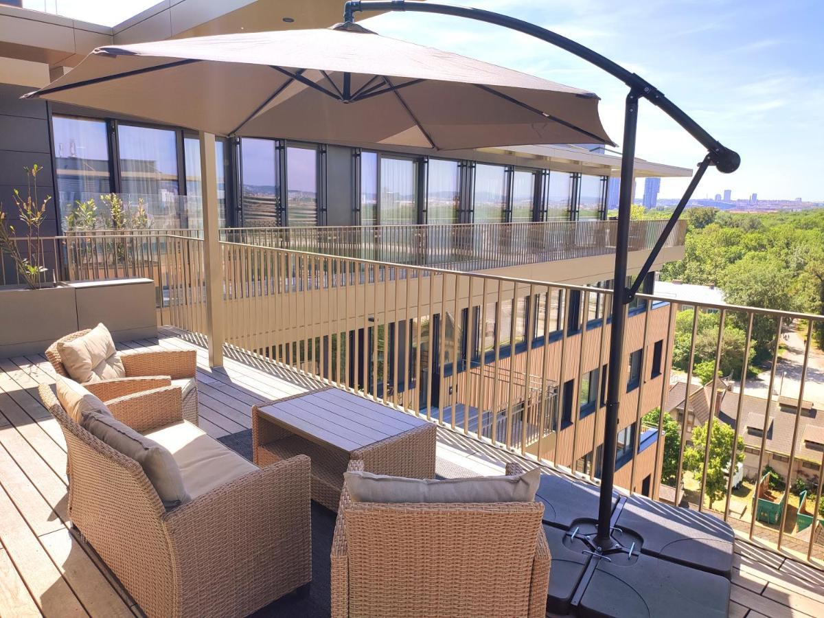 Panorama Apartment Vienna - Free Parking, Sauna & Fitness Екстериор снимка